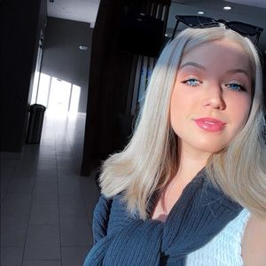 Meet your Posher, Ally